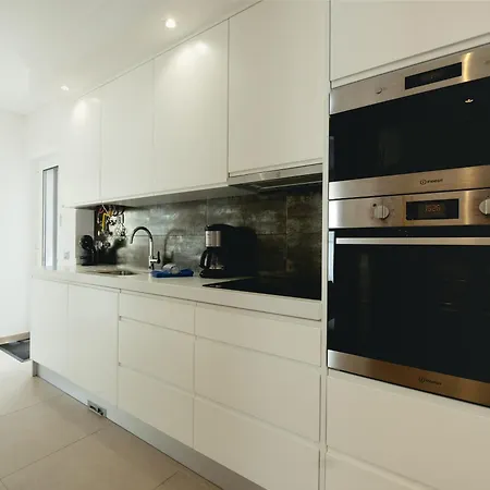 Βίλα Cazenn Salir Do Porto - House