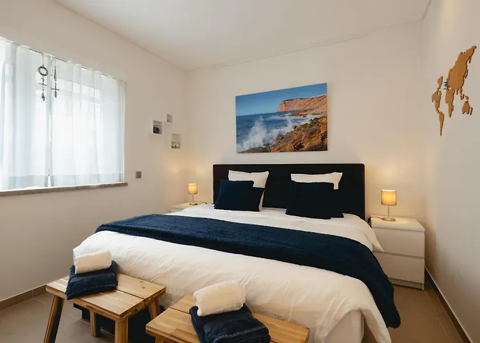 Villa Cazenn Salir Do Porto - House